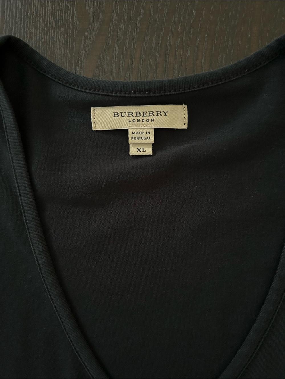 BURBERRY V-NECK NOVA CHECK ACCENTS. LONG SLEEVE SHIRT SIZE XL - Picture 2 of 7